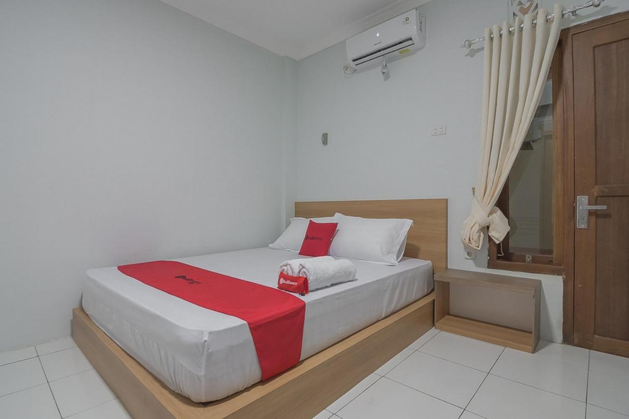 Hotel Reddoorz Near Rsud Dr Abdul Aziz Singkawang Exterior foto