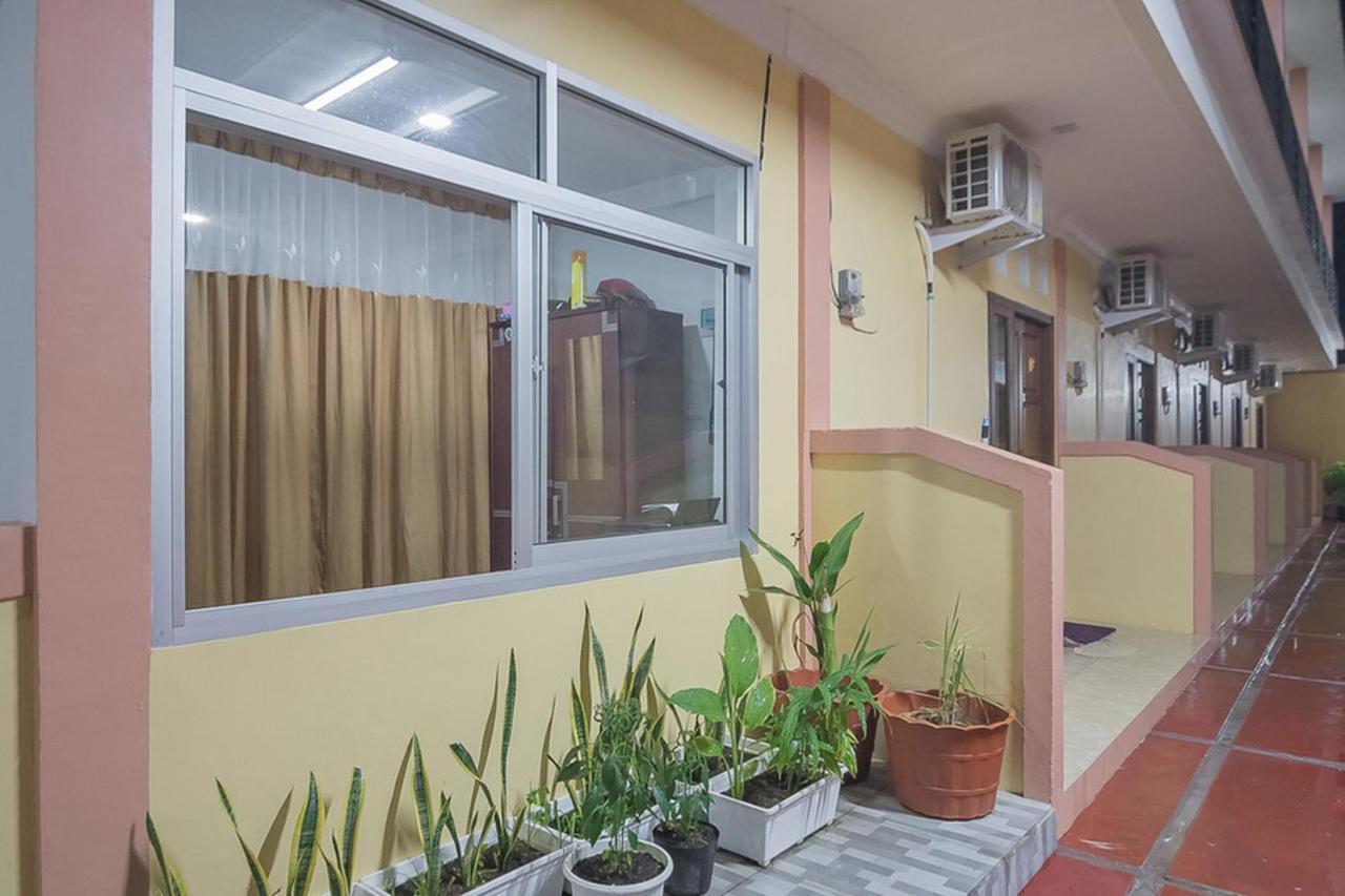 Hotel Reddoorz Near Rsud Dr Abdul Aziz Singkawang Exterior foto